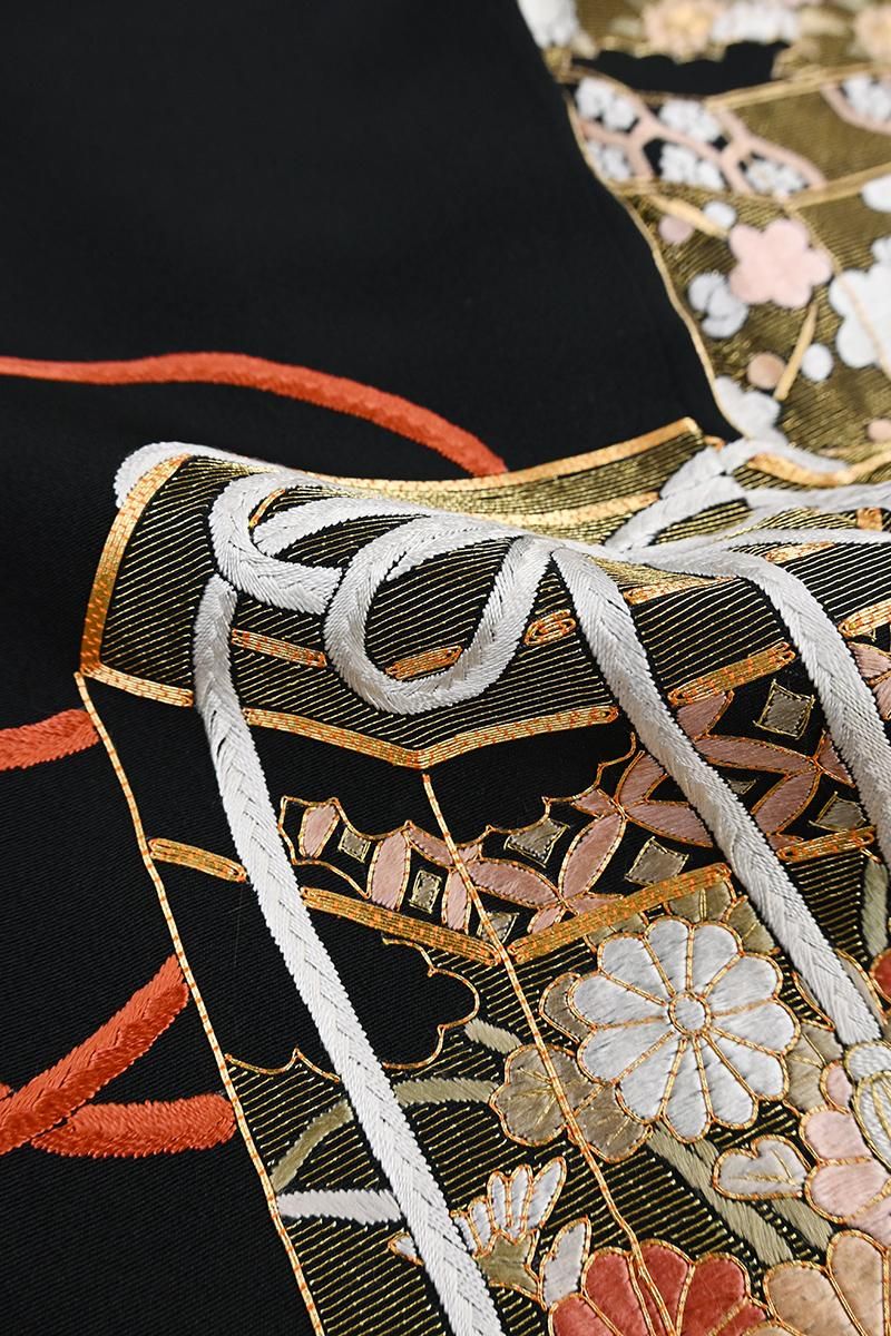 銀座【B-4432】刺繍 染五ッ紋 黒留袖 貝桶の図 :身丈157/裄66 - 銀座