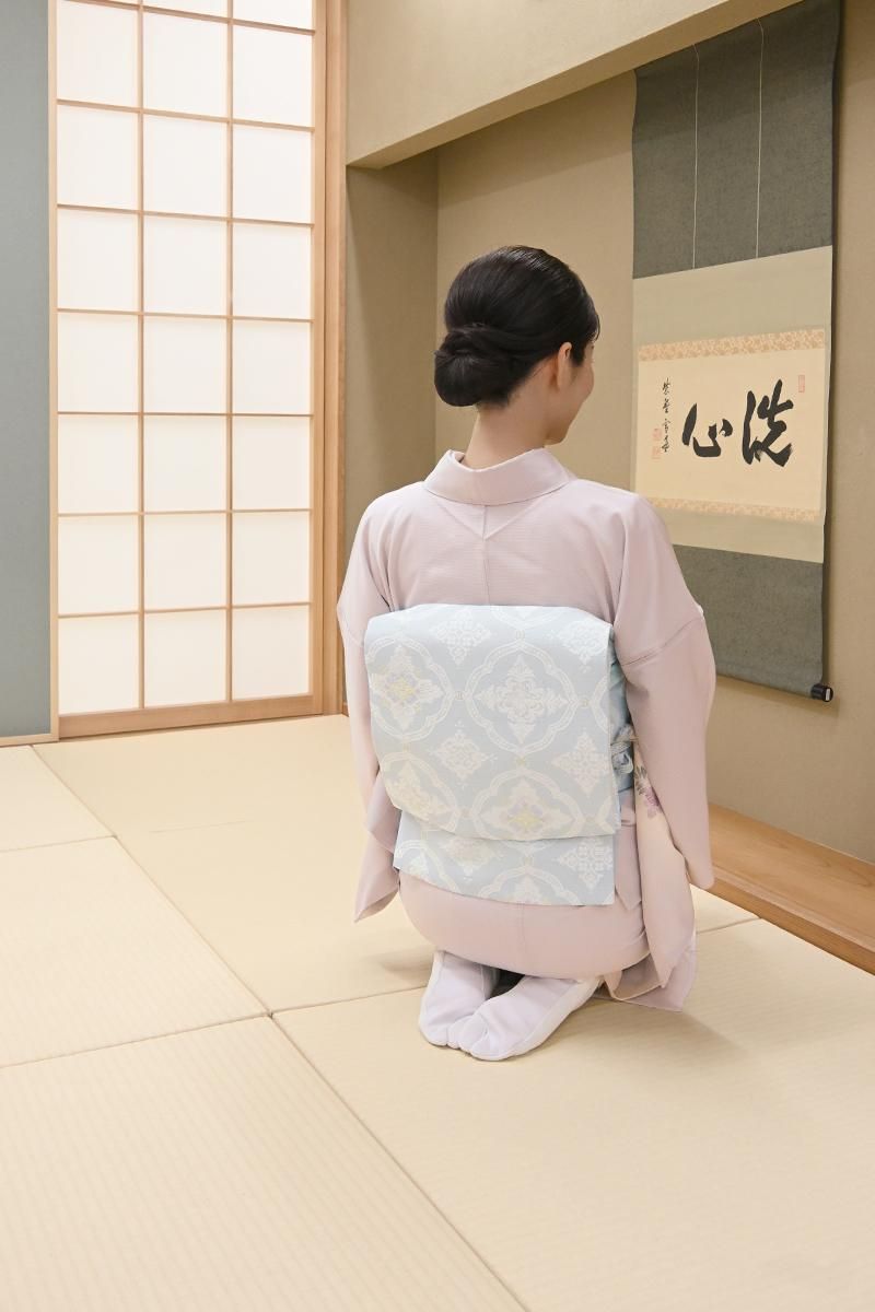 銀座【L-8870】西陣 まいづる製 夏 袋帯 蒼白色 装飾花菱文（証紙付
