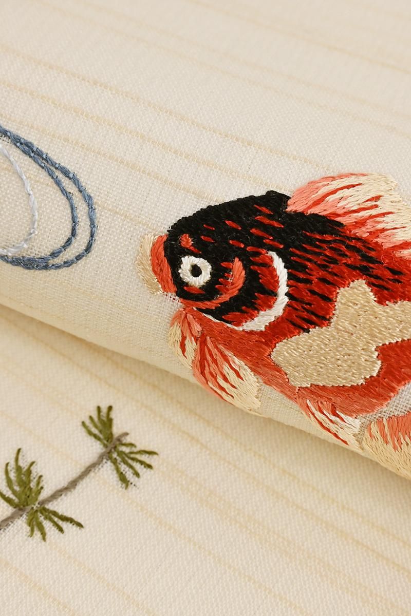 銀座【H-1168】紗紬地 刺繍 開き名古屋帯 鳥の子色 流水に金魚の図