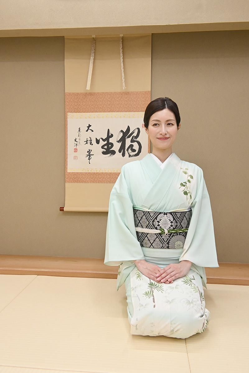 銀座【L-8918】絽 袋帯 黒色 斜め格子に菊や花菱など - 銀座きもの青木