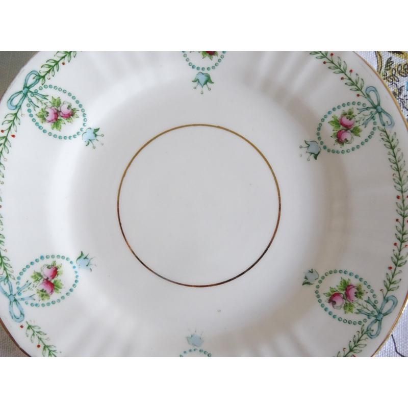 ロイヤルアルバート クラウンチャイナ アンティーク リボン トリオ