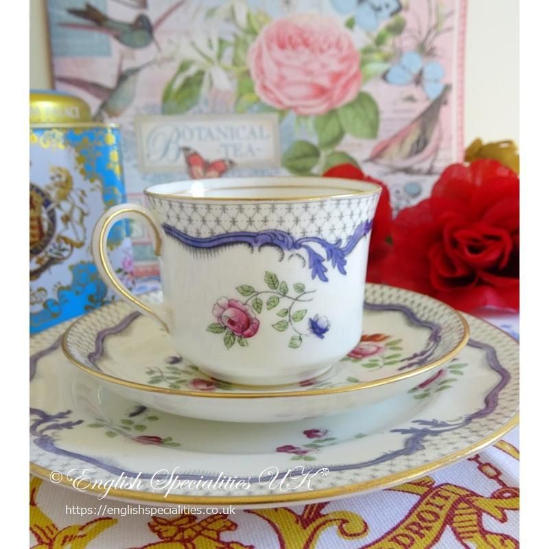 ティーコゼー廃盤品 未使用 LAWLEYS TEA 英国 コレクション 薔薇 贅沢品