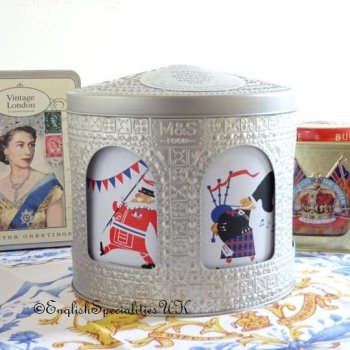 【M&S】 Platinum Jubilee Musical Biscuit Tin<br>マークス＆スペンサー エリザベス女王即位70周年 プラチナジュビリー ビスケットオルゴール缶