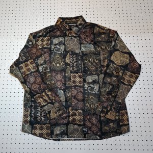 OVERPREAD full pattern over shirts