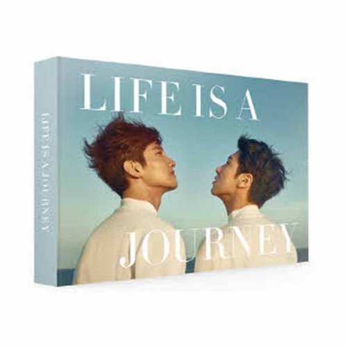 TVXQ! 東方神起 フォトブック [LIFE IS A JOURNEY] - MOIZA OFFICIAL STORE