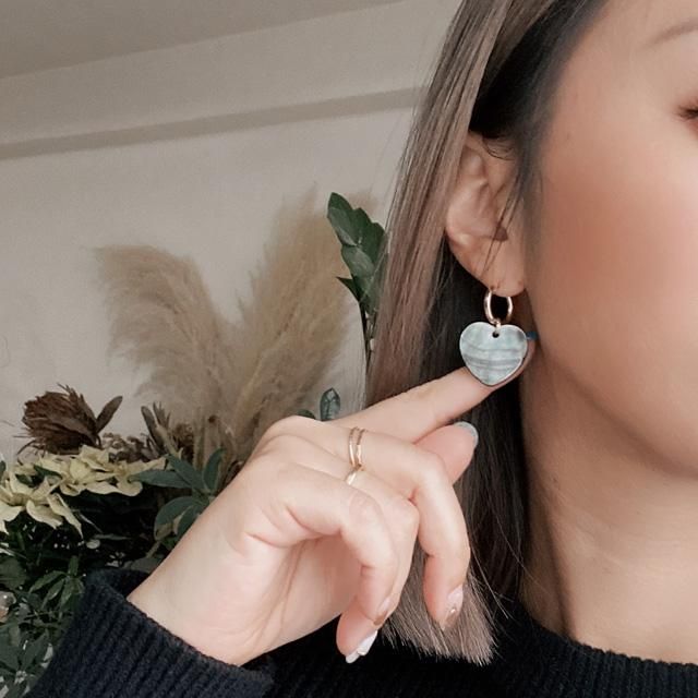 Heart Shape Black Shell Hoop Pierced Earring ブラックシェルハート　フープ 14kgfピアス -  CandyBody