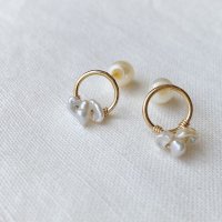 <img class='new_mark_img1' src='https://img.shop-pro.jp/img/new/icons14.gif' style='border:none;display:inline;margin:0px;padding:0px;width:auto;' />Keshi Pearl  Hoop Design  Pierced Earring ケシパール　淡水パールキャッチ　14kgf　フープデザインピアス
