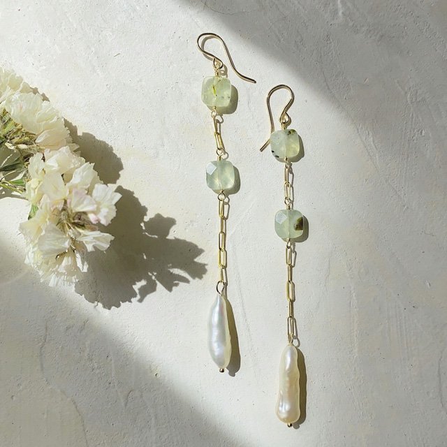 Prehnite &Fresh water Pearl Long Pierced Earring プレナイト&淡水