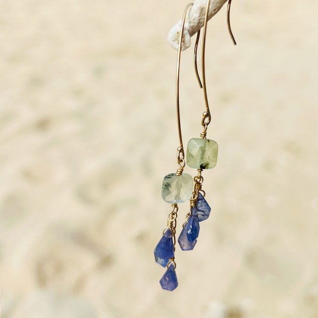 Prehnite & Tanzanite Pierced Earring プレナイト&タンザナイト　14kgfフリンジピアス - CandyBody