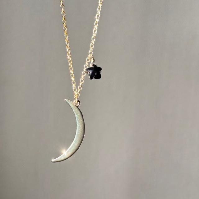 【値下げ】 & Charm Moon Crescent Onyx クレッセントムーン Necklace ビーズ、ガラス