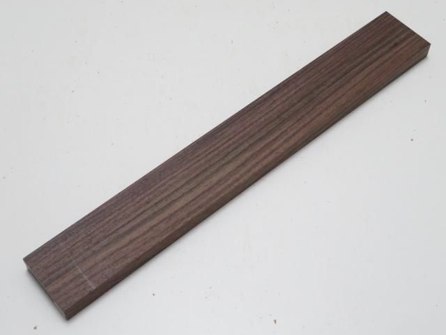 <img class='new_mark_img1' src='https://img.shop-pro.jp/img/new/icons5.gif' style='border:none;display:inline;margin:0px;padding:0px;width:auto;' />インディアンローズウッド　23×75×553ミリ　