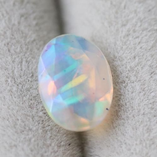 高級】オパール. ルース12.2×12×6.7mm5.16ct-