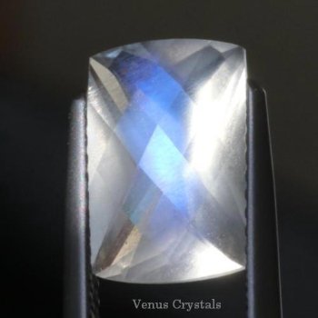 6月の誕生石（ムーンストーン） - 夕星庵 -Venus Crystals-