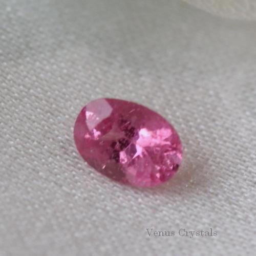 ルビー 1.42ct 綺麗な濃いピンク色 ルース-