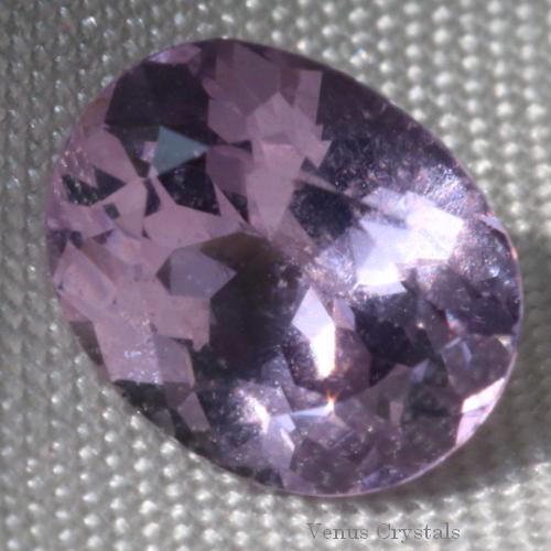 パープル スピネル ルース 0.66ct 5.8mm - 夕星庵 -Venus Crystals-