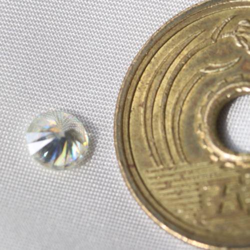 虹色 チタニア ダイヤ （合成ルチル） ルース 0.60ct 5.1mm - 夕星庵 -Venus Crystals-