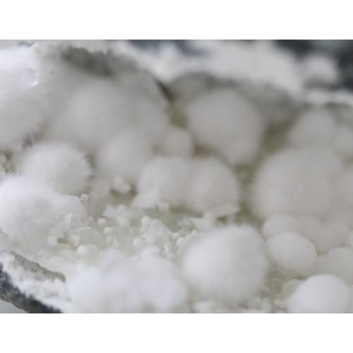 美麗 ふわふわ オケナイト オーケン石がたくさん結晶した晶洞 雪