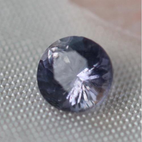 アイオライト ルース 0.15ct 3.4mm - 夕星庵 -Venus Crystals-