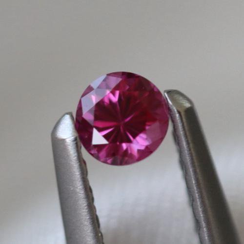 あざやかピンク　チャザム社製　ルビー 　ルース　0.42ct 2.7mm - 夕星庵　-Venus Crystals-