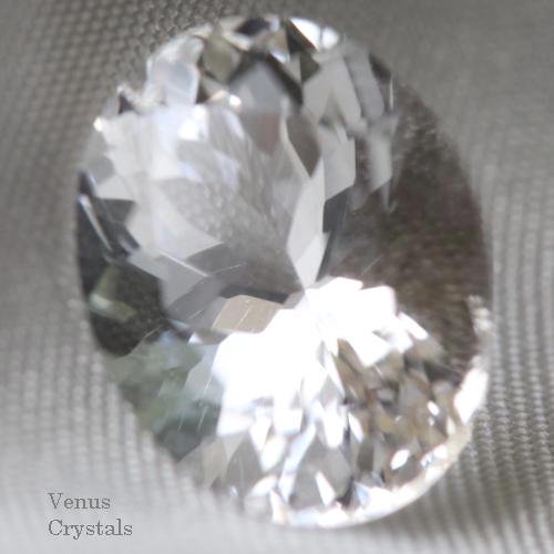 清んだ煌めき マニカラン ヒマラヤ水晶 ルース 2.73ct 10.2mm - 夕星庵 -Venus Crystals-