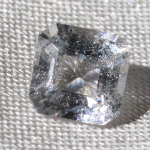 ほんの少し訳あり 天使の石 ロシア産 フェナカイト フェナサイト ルース 0.27ct 3.8mm 同ロットソ済み - 夕星庵 -Venus  Crystals-