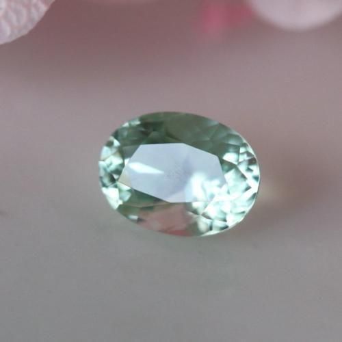 キラキラ ミント タンザニア産 トルマリン （バナジウム・ウバイト