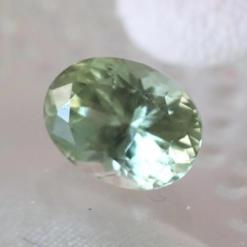 レアカラー モザンビーク産 ライム・アパタイト ルース 1.02ct