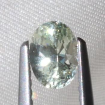 쥢顼˥ѥ饤ࡦͥåȡUVFluorescent Garnet 롼0.65ct5.9mm