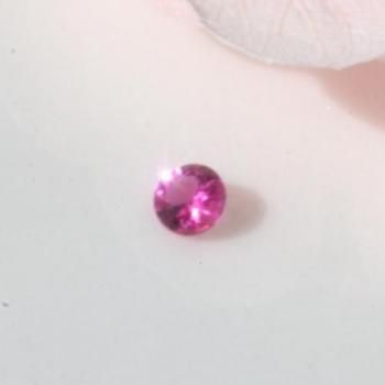 ユタ産 レッド・ベリル ルース 0.05ct  2.3mm 同ロットソ済み