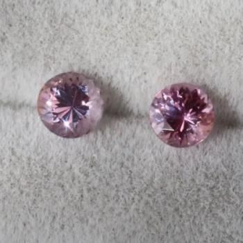 ピンク系 マダガスカル産 非加熱 サファイア ラウンド ルースセット 計0.36ct 各3.1mm