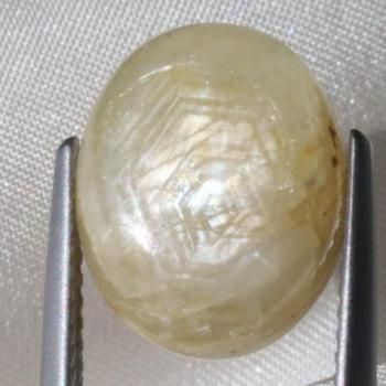 キラキラ 六角形のシーン&スター 非加熱 非処理 シルキーシャンパン スター・サファイア 大きめ カボション 8.97ct  12.8mm