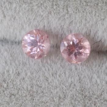 륭ԥ󥯥ԥͥ롡饦ɡڥ롼åȡ0.25ct  2.7mm