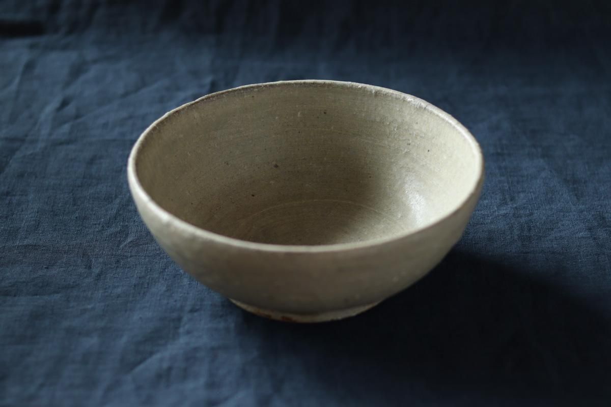 やっほー様新品 陶器 陶芸作家 オフホワイトの浅鉢5枚不揃い 155
