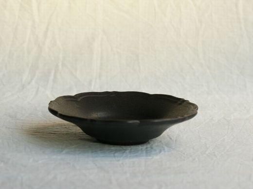 Awabiware岡本純一 輪花皿S黒マット 和食器通販｜さわらぎ