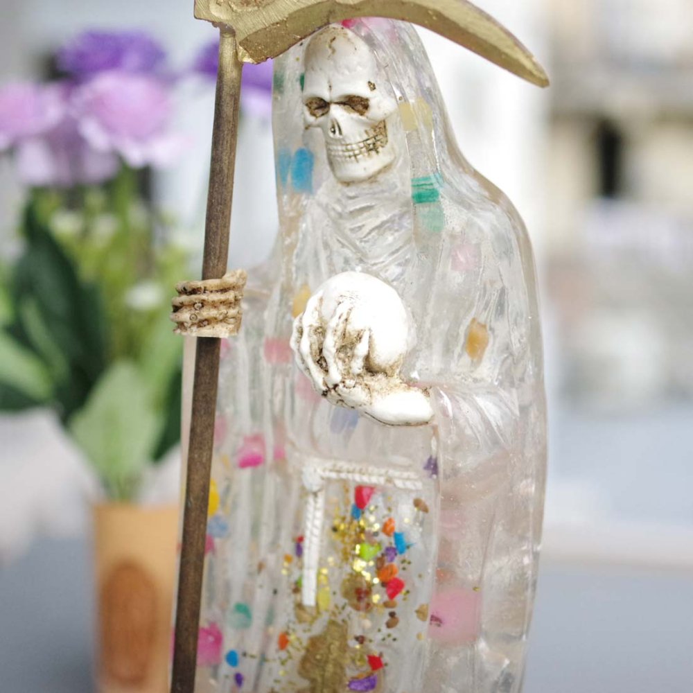 死の聖母☆ドクロの上に立つサンタムエルテ像 (H38cm)