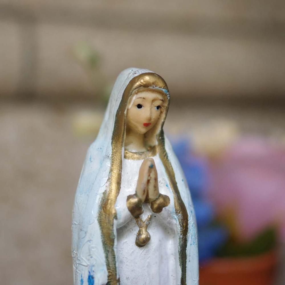 ファティマの聖母 聖像 Amazon.co.jp: 30インチ ガラス目 ファティマの聖母像