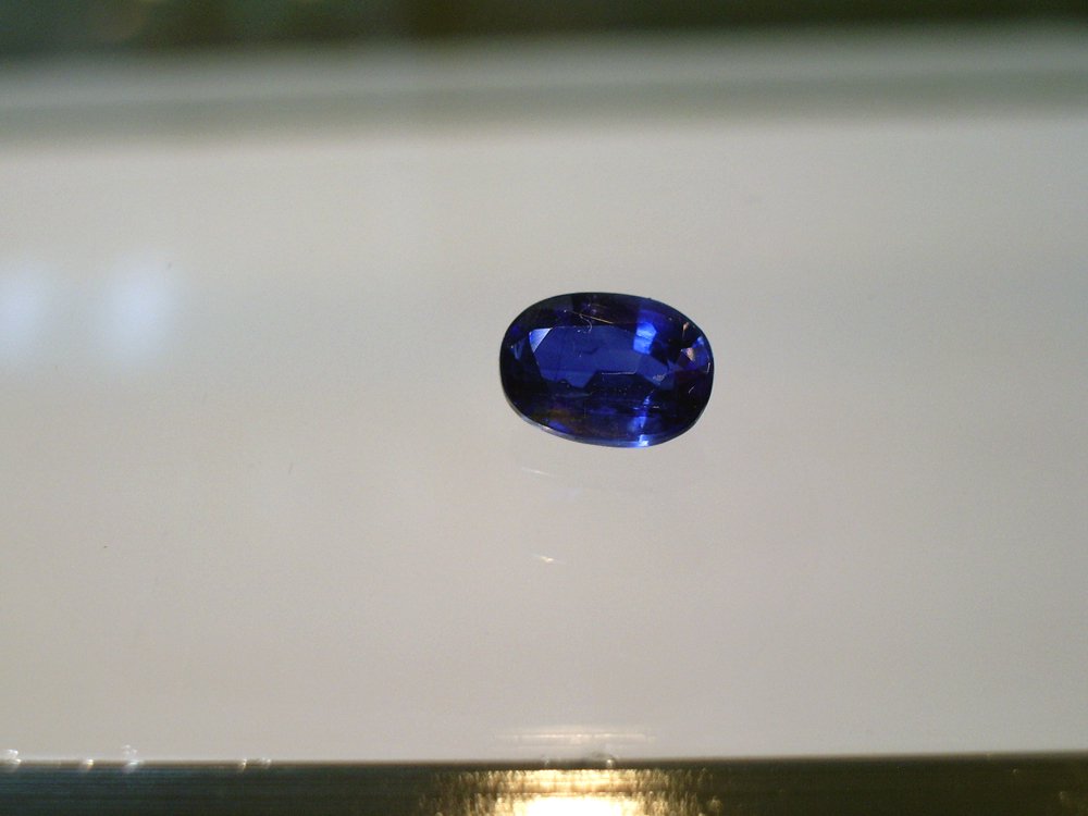 綺麗な藍色 オーバルカット カイヤナイト １．７ｃｔ - ルース（裸石 