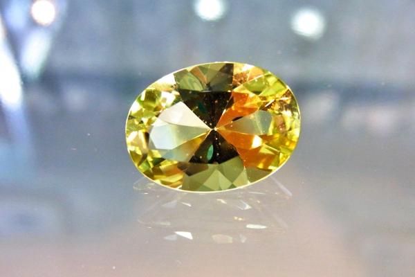 イエローベリルオーバルカット ヘリオドール ７．７０ｃｔ - ルース 