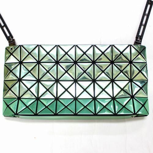 BAO BAO ISSEY MIYAKE バオバオ イッセイミヤケ PLATINUM プラチナム ショルダーバッグ グリーン -  ブランド古着買取・販売unstitchオンラインショップ