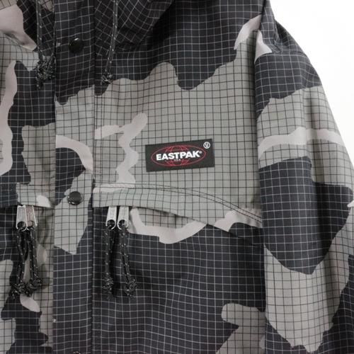 UNDERCOVER EASTPAK カモ柄3レイヤーマウンテンパーカー UNDERCOVER × EASTPAK アンダーカバー イーストパック 22SS カモ