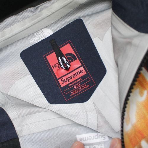 Supreme シュプリーム 22AW The North Face Taped Seam Shell