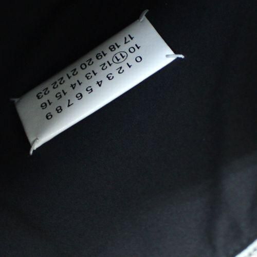Maison Margiela メゾン マルジェラ 11 アシンメトリー エナメル