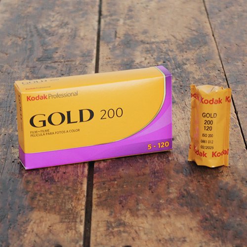 120（ブローニー）フィルム「Kodak GOLD 200（コダック ゴールド 200