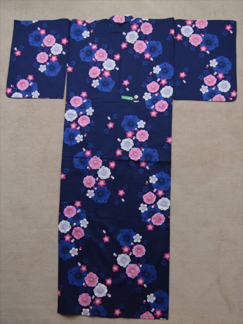 浴衣 反物 白地に青 ソメイヨシノ 桜 - 着物・浴衣