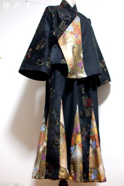 和装セットアップスーツ/黒に和柄大島調×ゴールド華- 手作り子供服・和