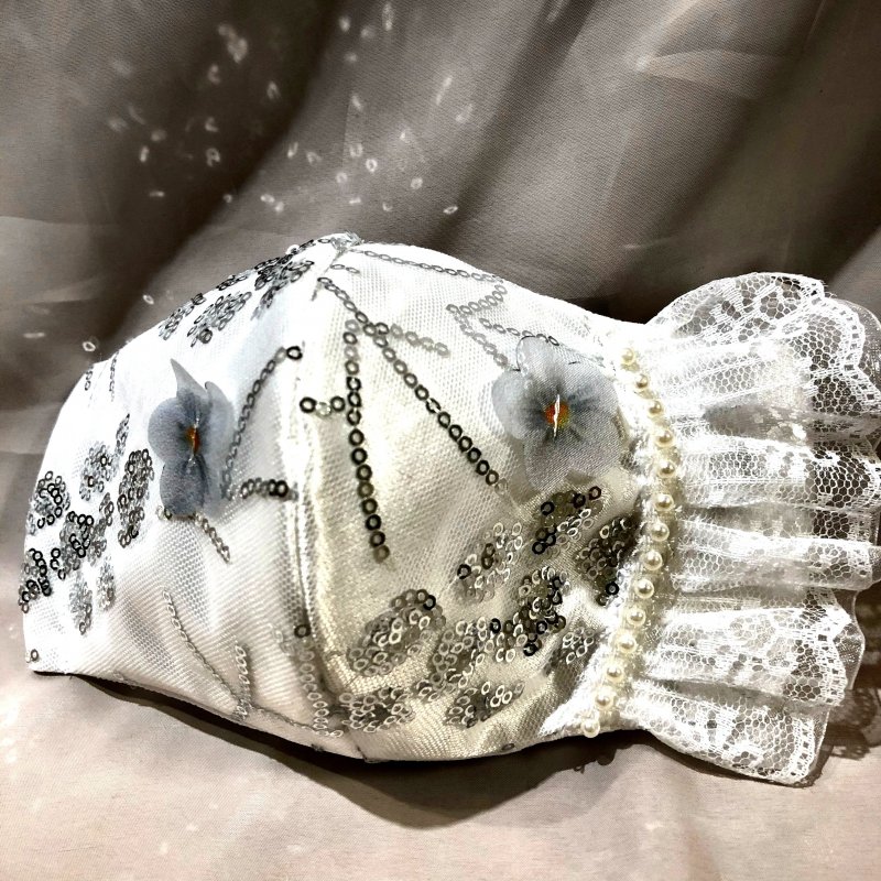 花モチーフ付きスパンコール 白レースパールビーズ 立体型マスク 不織布内蔵 Llサイズ 手作り和柄服の通販店 神の手