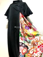 和柄振袖着物リメイクワンピースドレス　サーキュラカフス　黒×牡丹菊桜　丈120 M〜XL