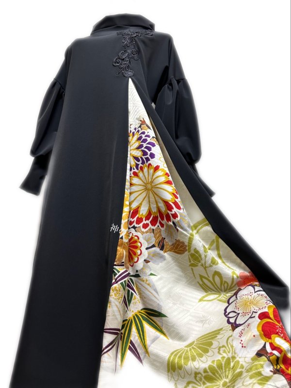 和柄 振袖着物リメイク ワンピースドレス 黒×オフホワイトに菊や竹梅