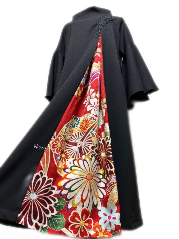衣装留袖　着物リメイク　シルエット切替ドレス　和柄　黒に桜や鶴、鳳凰　ハンドメイド