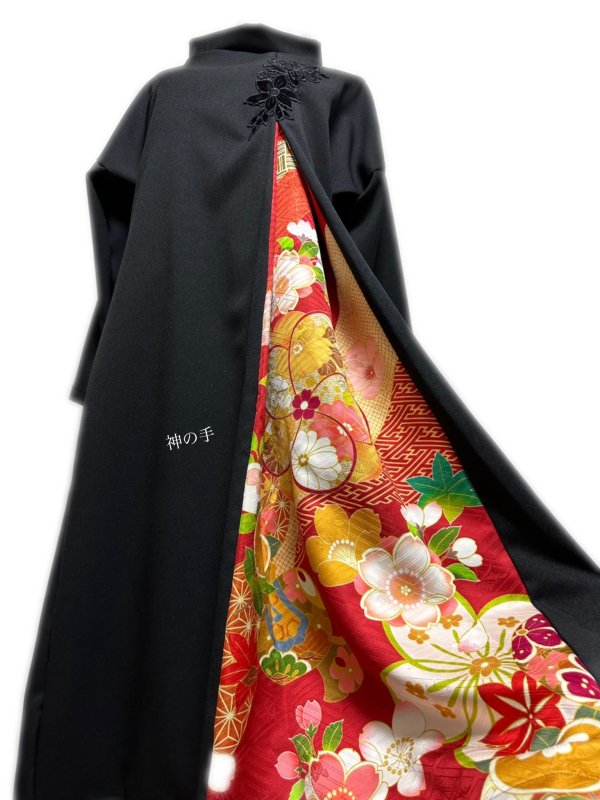 和柄 振袖着物リメイク ワンピースドレス 黒×赤にねじり梅や桜